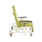 Geriaatriline tool Higos, kesklukustavate ratastega - Image 2